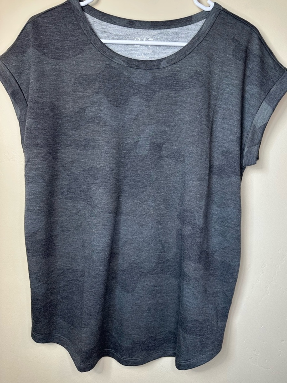 Maurices 24/7 Small Camo Dolman Tee • Soft Stretch • Casual Everyday Top